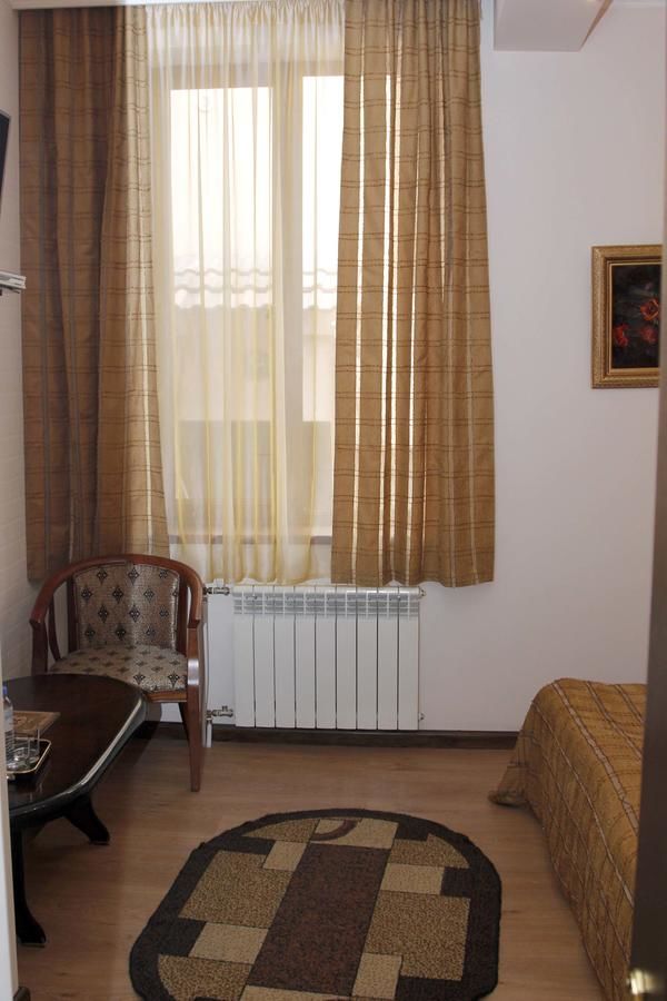 Отель Hin Yerevantsi Hotel Ереван-5