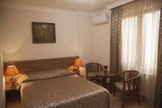 Отель Hin Yerevantsi Hotel Ереван Стандартный двухместный номер с 1 кроватью-2