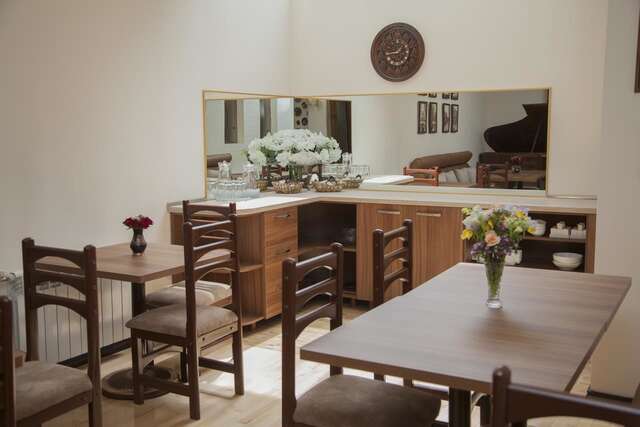 Отель Hin Yerevantsi Hotel Ереван-27