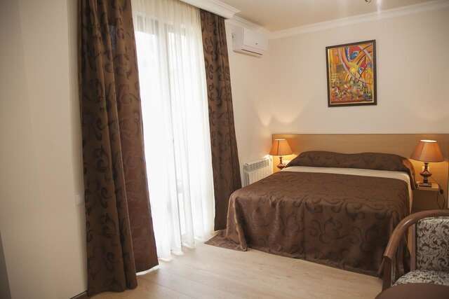 Отель Hin Yerevantsi Hotel Ереван-41