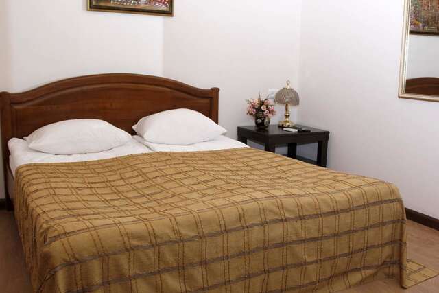 Отель Hin Yerevantsi Hotel Ереван-6