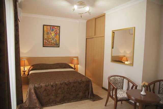 Отель Hin Yerevantsi Hotel Ереван-42