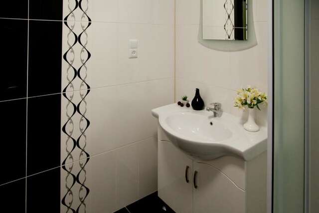 Отель Hin Yerevantsi Hotel Ереван-55