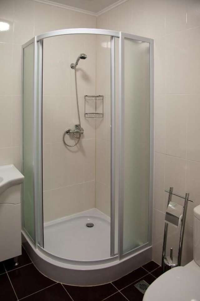 Отель Hin Yerevantsi Hotel Ереван-66