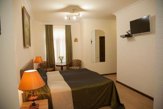 Отель Hin Yerevantsi Hotel Ереван-69