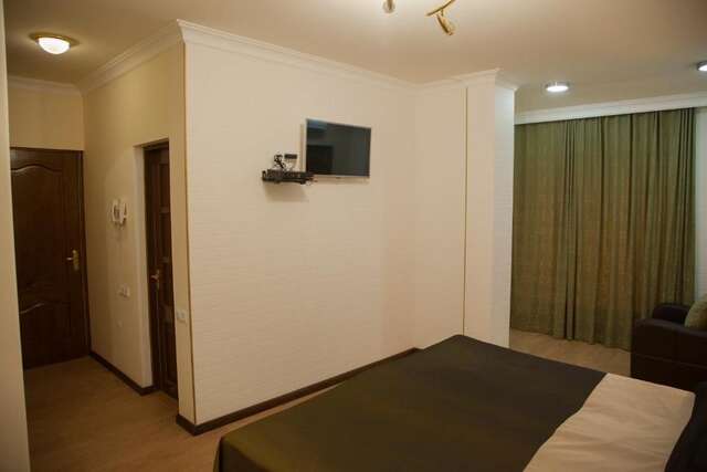 Отель Hin Yerevantsi Hotel Ереван-72