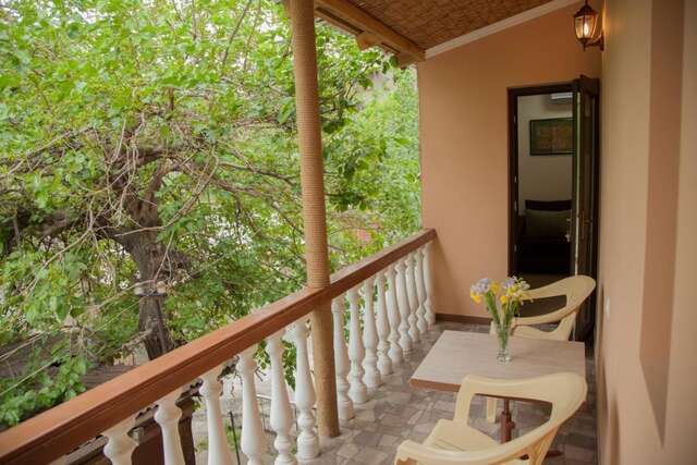 Отель Hin Yerevantsi Hotel Ереван-74